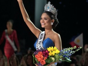 Pia Alonzo Wurtzbach wins the Miss Universe 2015 crown for the Philippines.