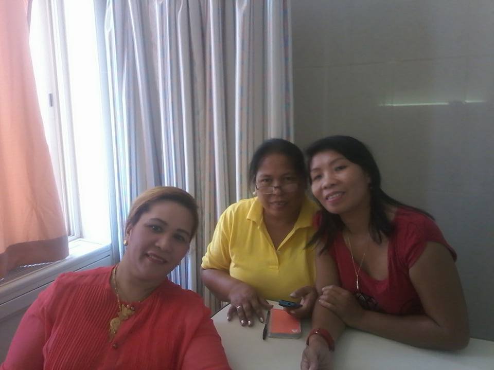 With Jennalyn's mother and Auntie.